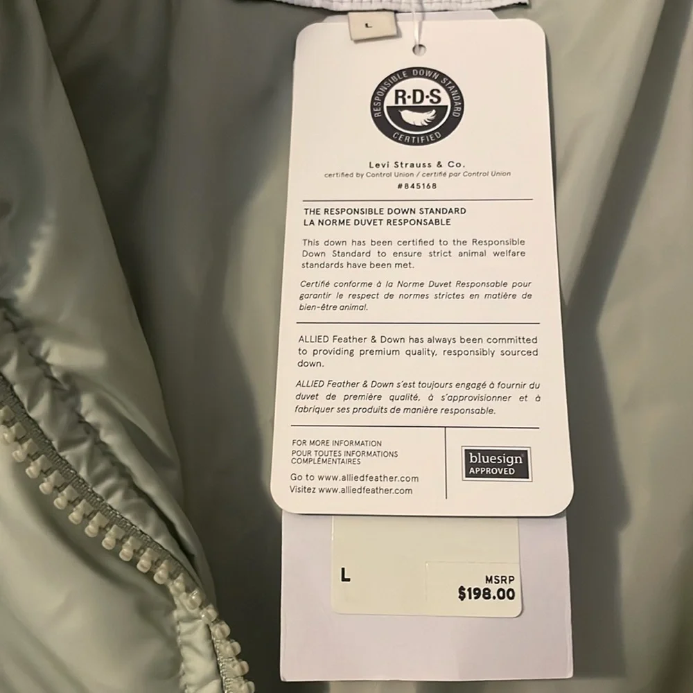 NWT Levis Women Puffer Jacket with Hood - Picture 4 of 5